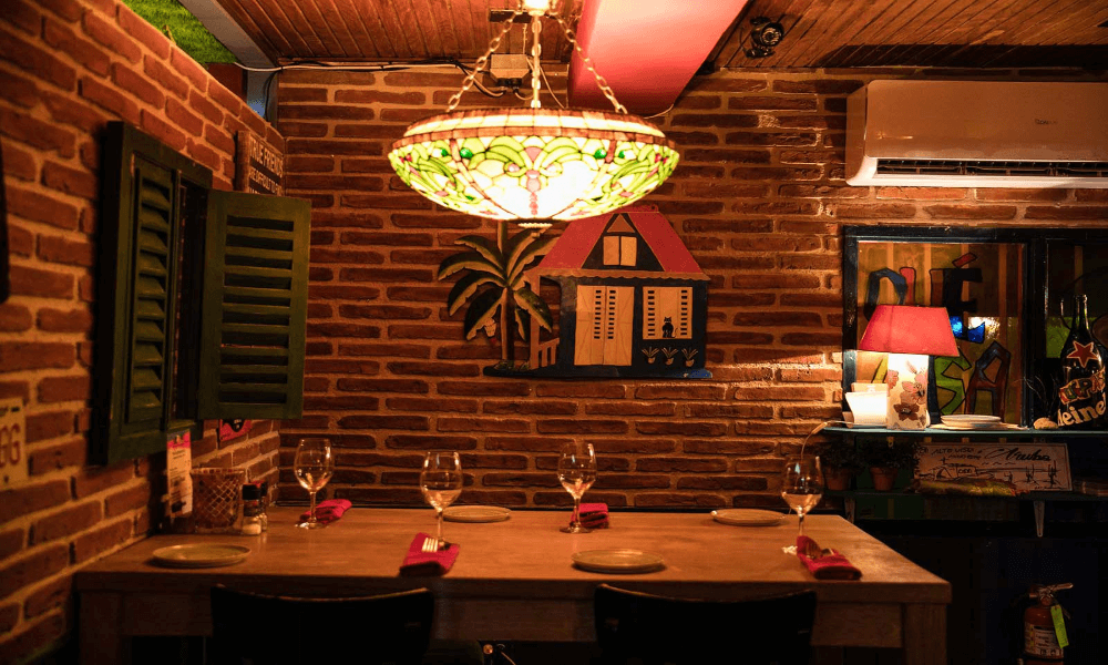 Que Pasa? Restaurant, Bar and Art Gallery